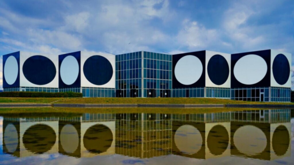 Fondation Vasarely Visite libre des collections permanentes + expositions