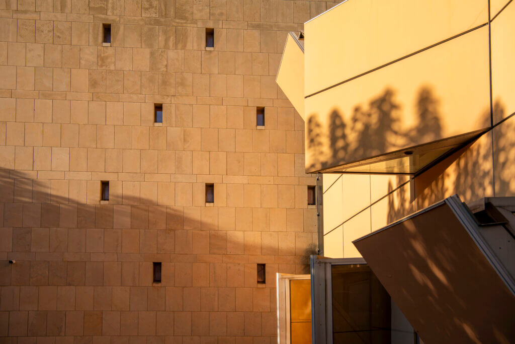 En lumière ! Visite guidée architecturale des Archives nationales d'outre mer